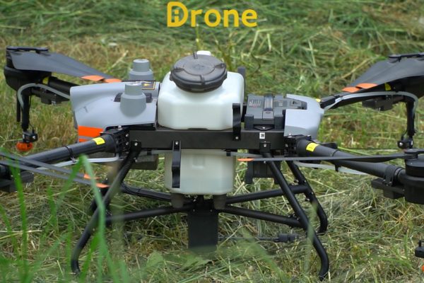drone phun thuốc trừ sâu